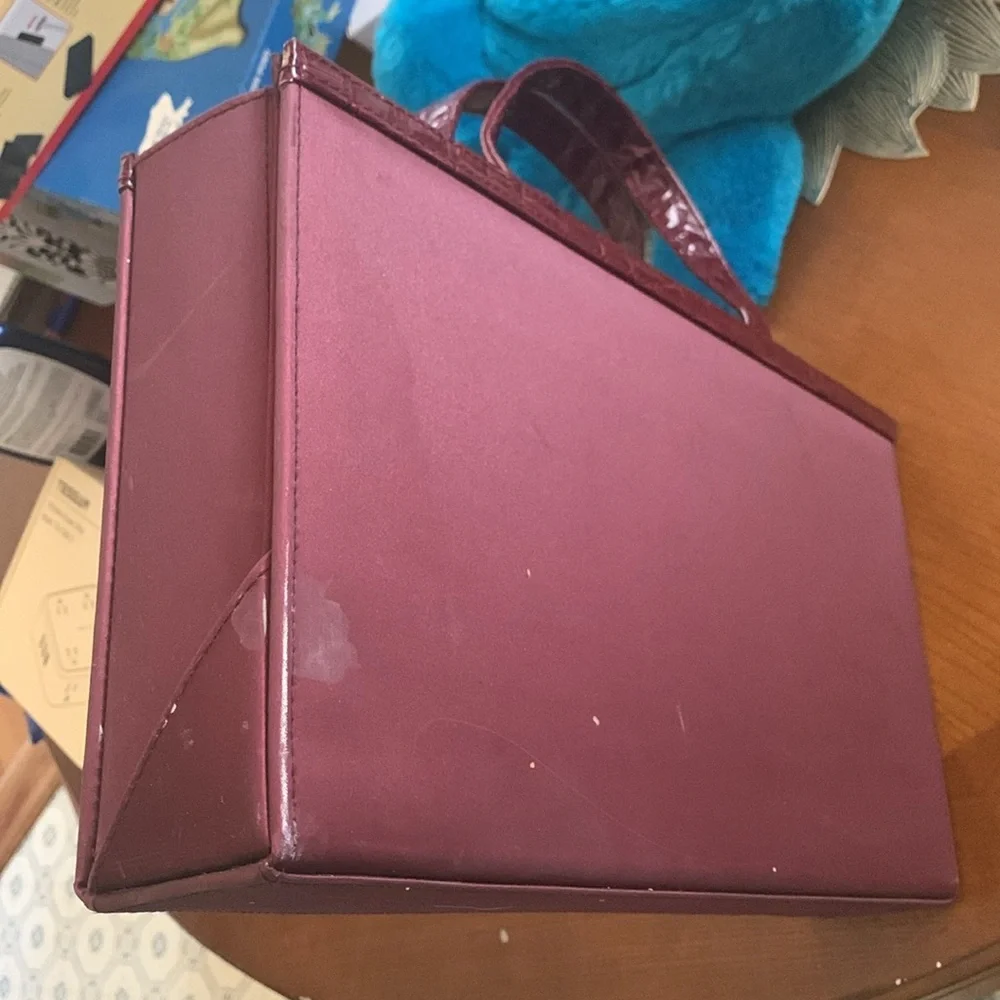 Estee Lauder Travel case